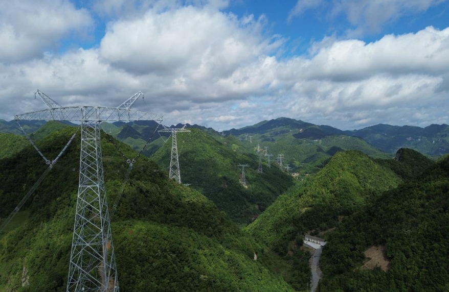 世界海拔最高特高壓直流工程正式向湖北送電